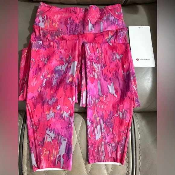 Lululemon NWT Women’s Fast And Free HR Tight 25” Pockets. Pow Pink Multi. Size 2 - Picture 12 of 16